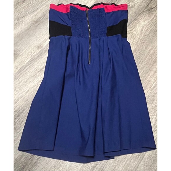 Dress - Picture 3 of 6